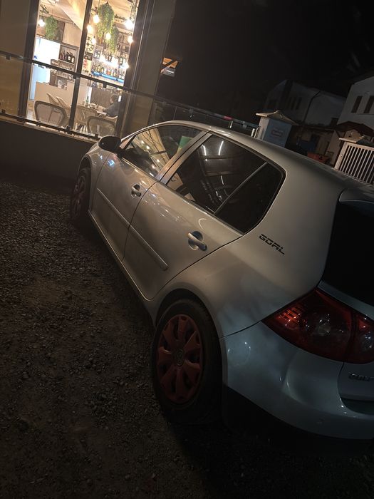 De vanzare golf 5 an 2006