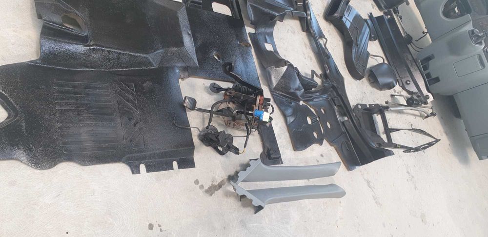 Kit schimbare volan  stanga pentru Ford Transit euro 4
2,2 / 2,4