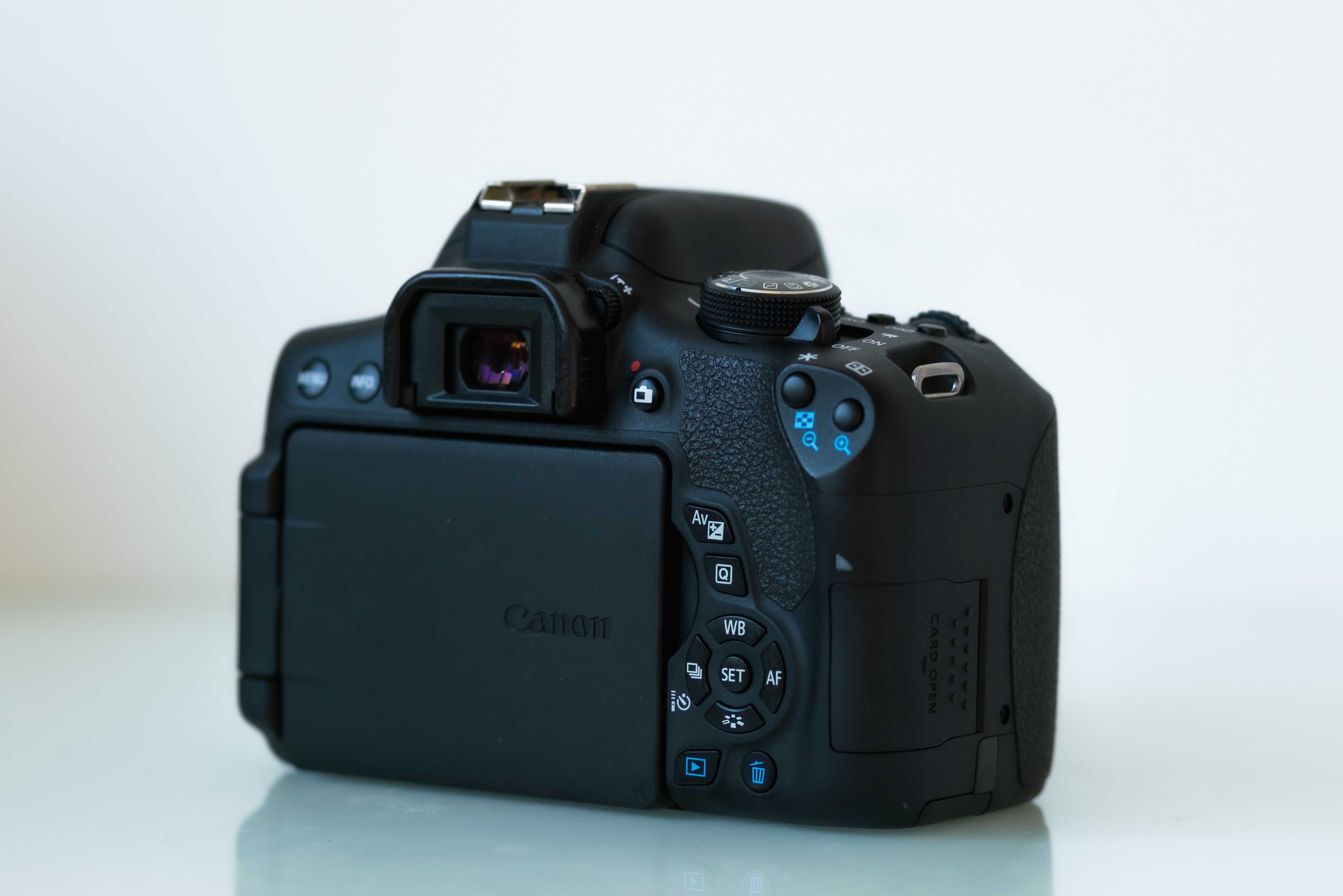 CANON 750D stare ireprosabila + obiectiv clasic, WiFi si TouchScreen