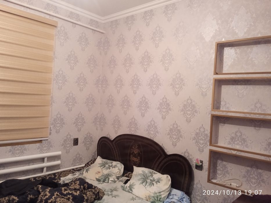 уи сотилади срочно 5 хонали