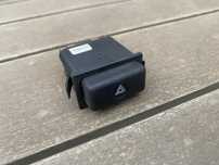Comutator buton de avarie avarii bord Dacia 1310 papuc 1.9d + injectie