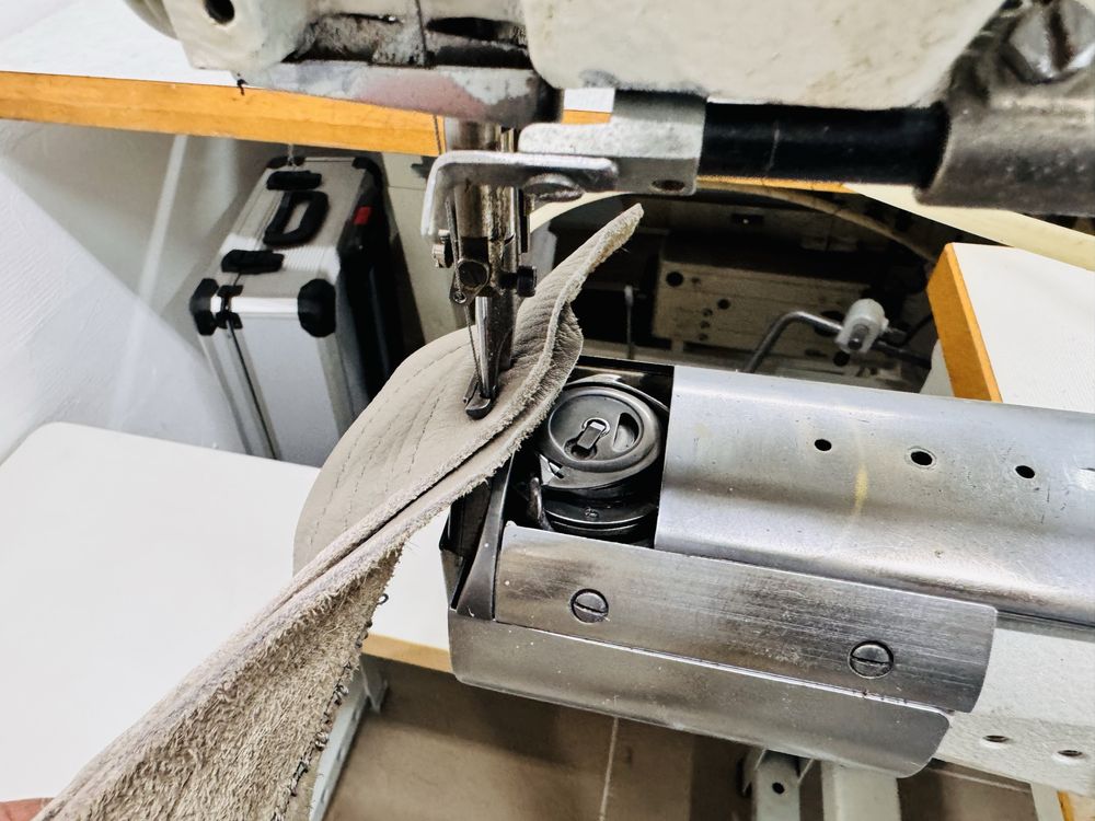 Masina de cusut Durkopp cu brat grostriplu transport servo motor 220 v