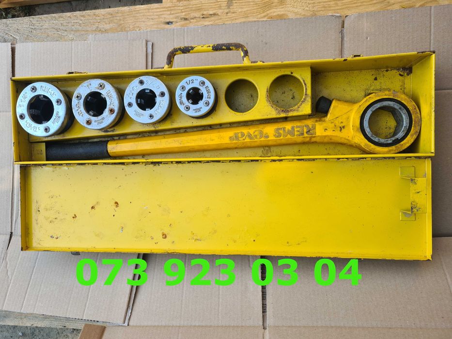 Clupă manuală de filetat REMS Eva – set R 1/2"–1 1/4"