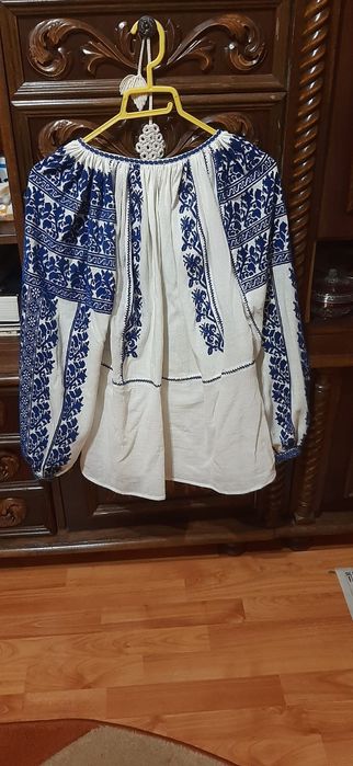 Camasa veche impecabila