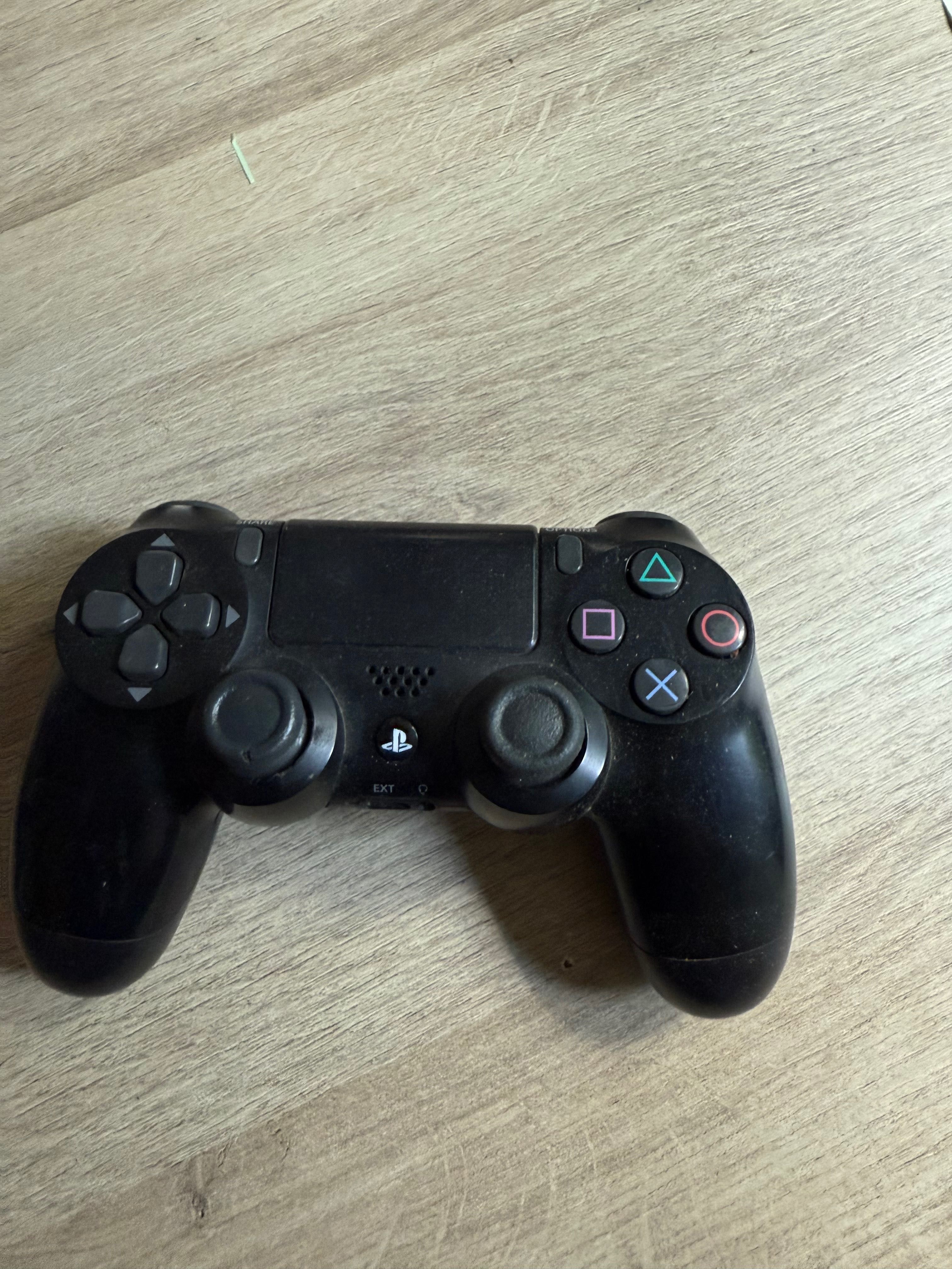 Ps4 pro 1TB + джойстик