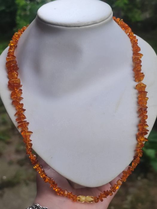 Vechi colier din chihlimbar natural baltic, in nuante de cognac