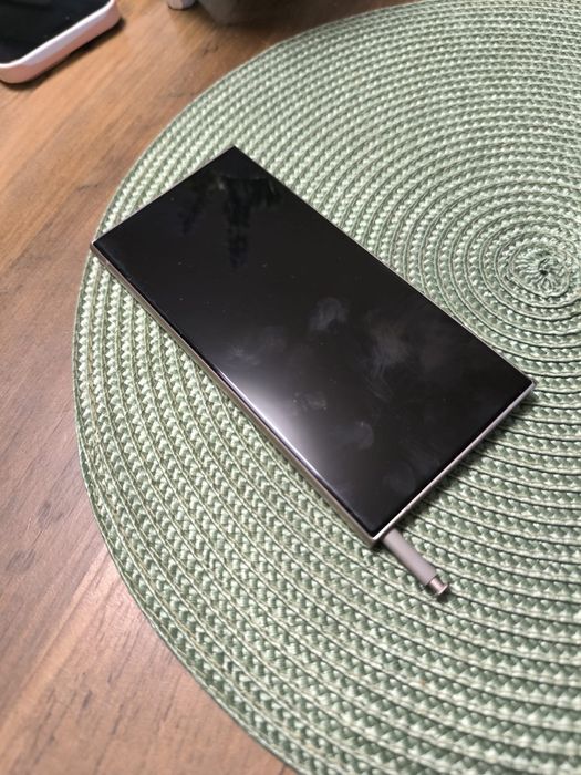 Продавам samsung 24 ultra