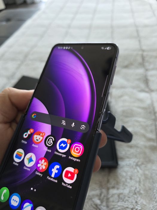 Samsung Galaxy Z FLIP4 Purple