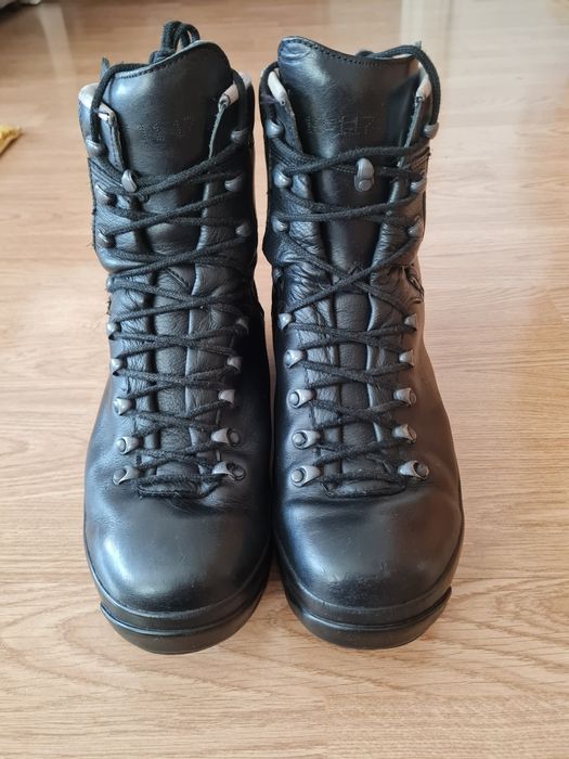 Bocanci drumetie Haix goretex 47