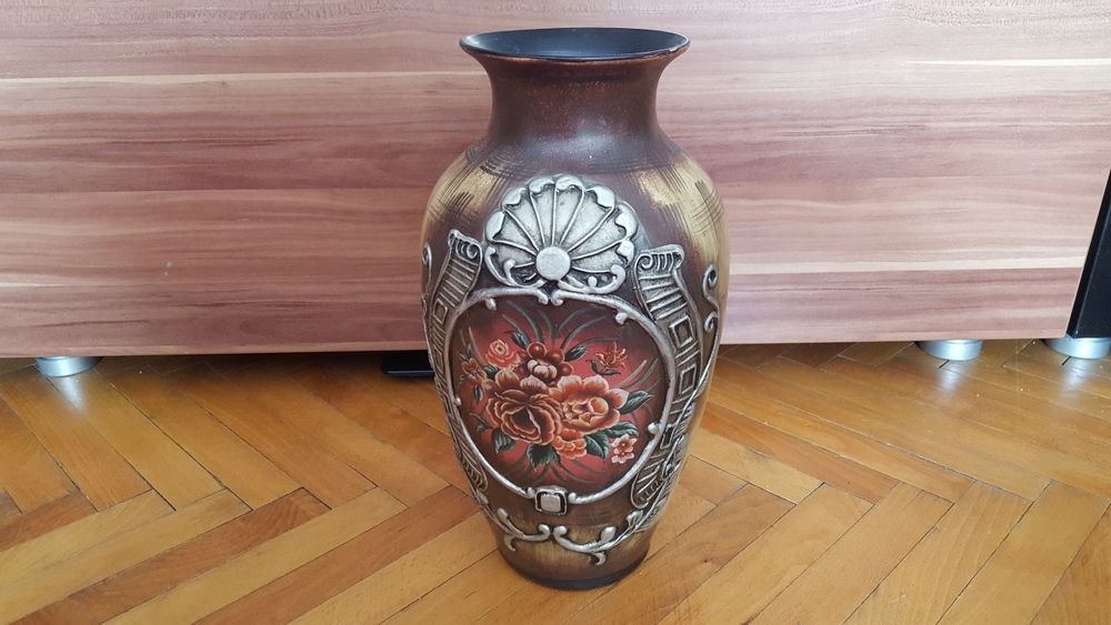 Vaza pictată model deosebit