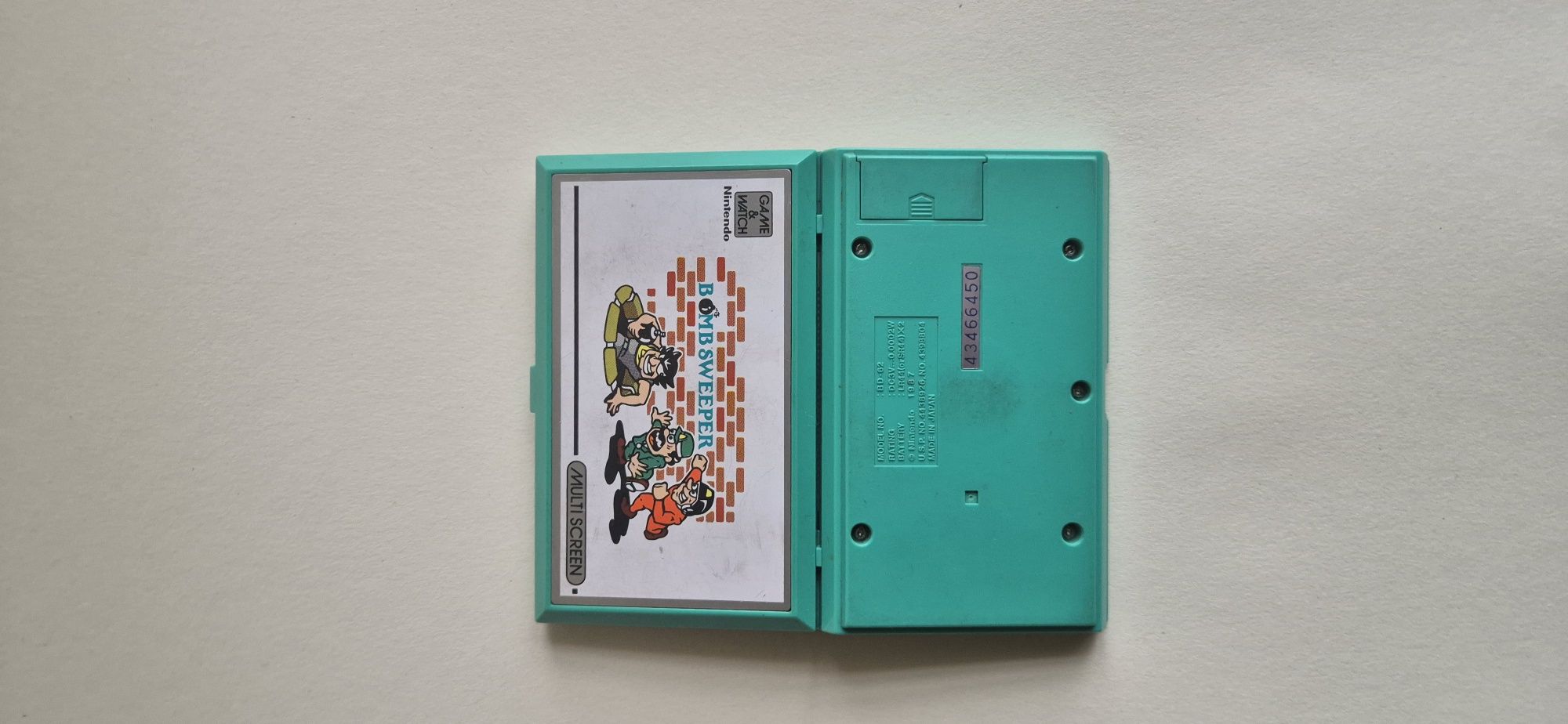 Стара японска електронна игра Nintendo