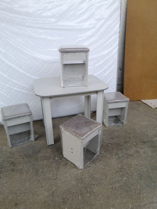 Продаются новые кухонные столы, табуретки. От Производителя .