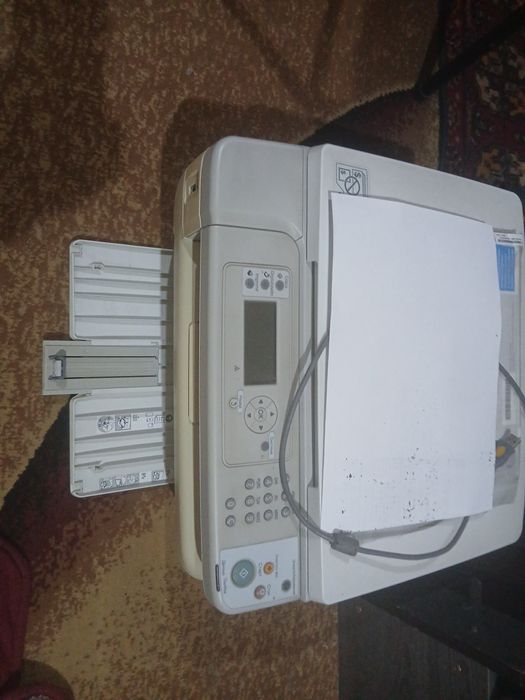 Epson printer kopiya skaner orqa oldi chop etadi holati yaxshi