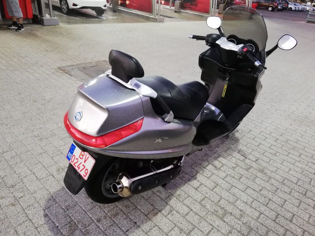 Piaggio Xevo 400 Cc 36 Cp 2012 Proprietar de Nou