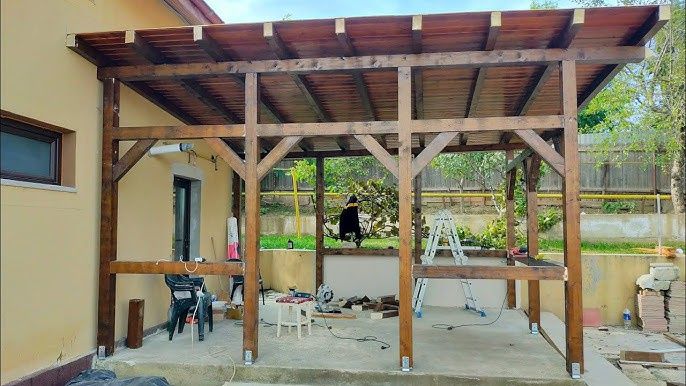 Construiesc terase din lemn