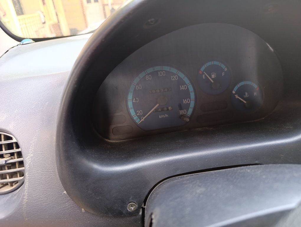 Mashina Matiz 2007yil sotiladi