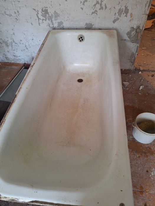 Чугунный  ванна в хорошем состоянии