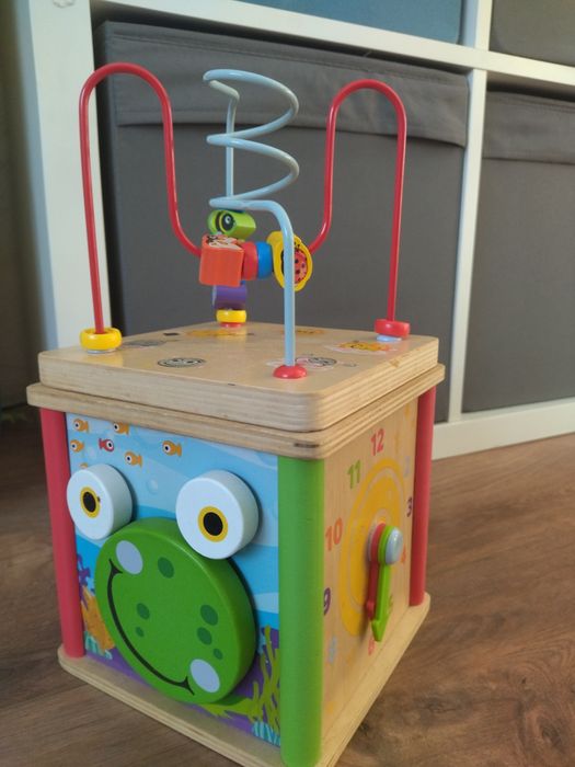 Монтесори дъска, дървени играчки