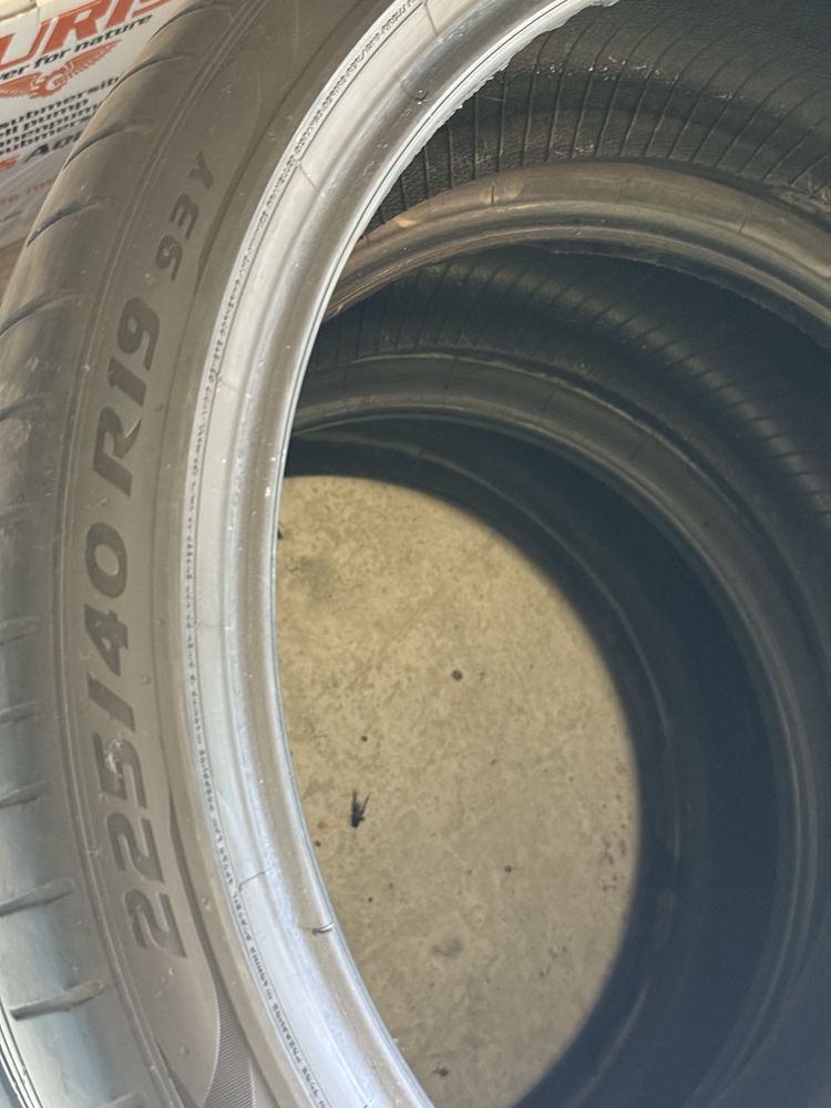 Anvelope de vara Pirelli Runflat 225/40/19 si 255/35/19