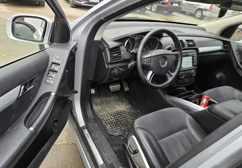 Mercedes R class Long 2007 3.0d v6 avariat sau rate prin tbi