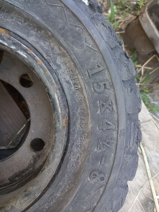 Cauciucuri stivuitor