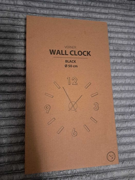 Нов стенен часовник