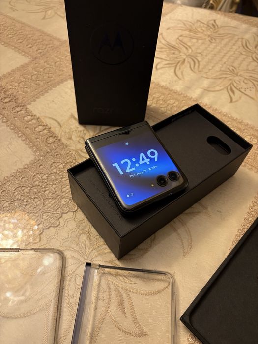 Motorola Razr 40 Ultra Ca Nou