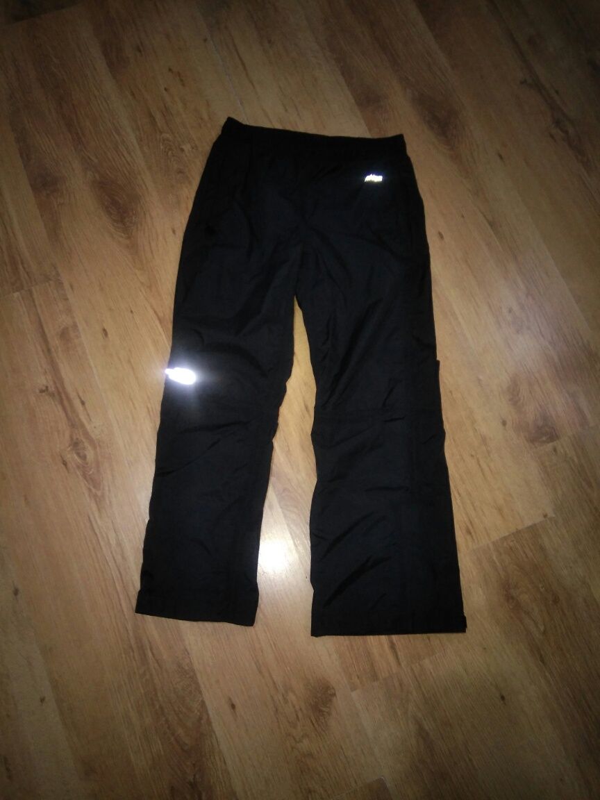 Pantaloni impermeabili The North Face Hyvent mărimea 10-12 ani