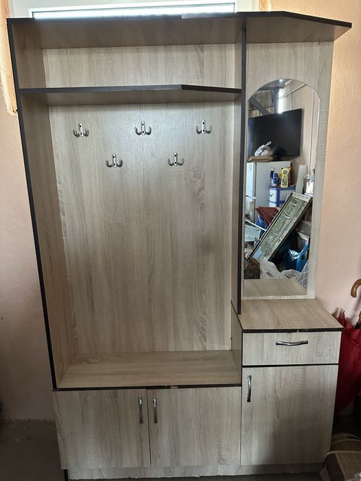 Продам прихожий шкаф