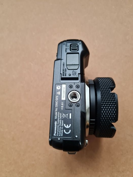 Продавам focus free Panasonic Lumix GF3 combo
