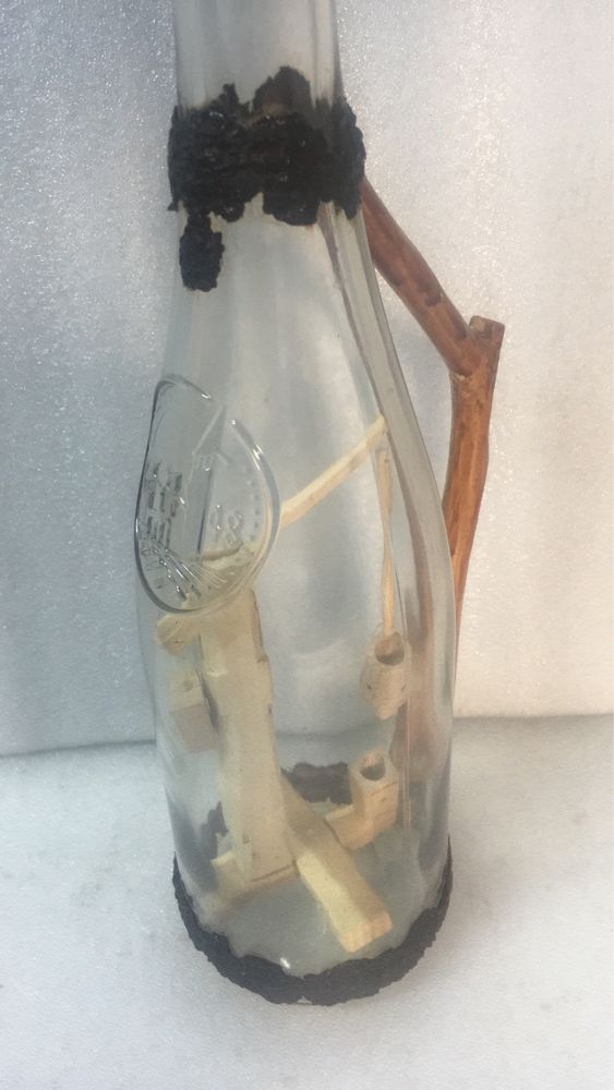 Sticla cu sculptura nume, sau modele sculptate din  lemn
