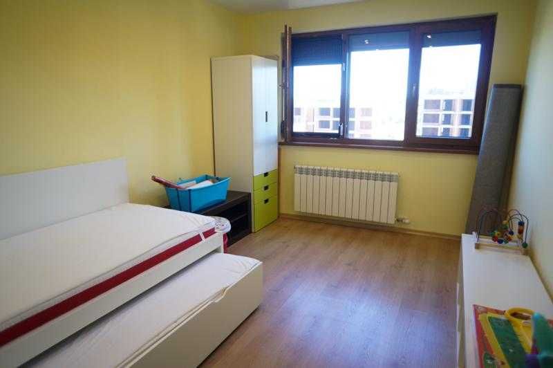 Дава се под наем Тристаен апартамент в София, Зона Б-18 - 90 кв.м за 850 € - Снимка #5