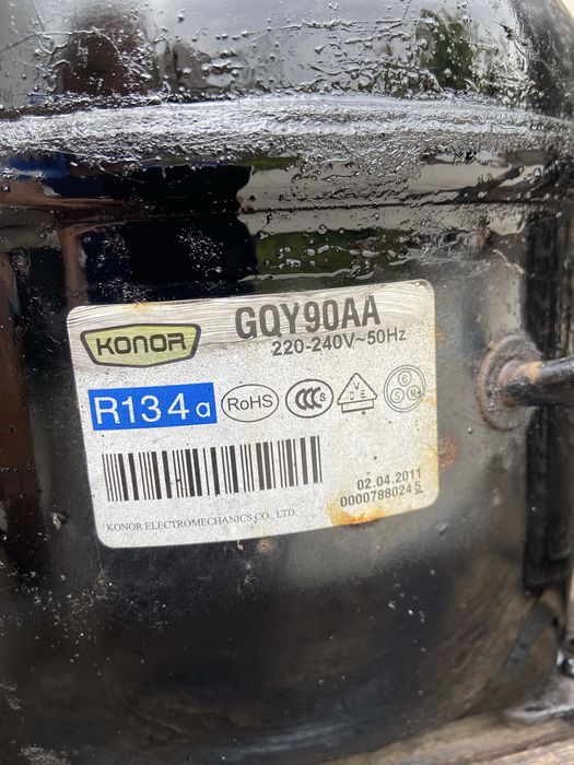 Продам компрессор холодильника