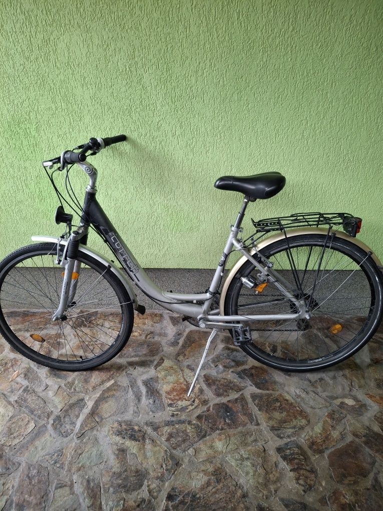 Vând bicicletă damă