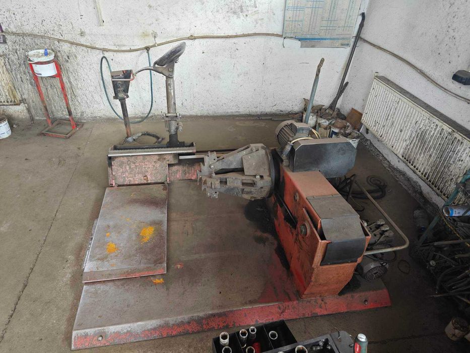 Работеща машина за тежки гуми SICAM TCS 52 NW