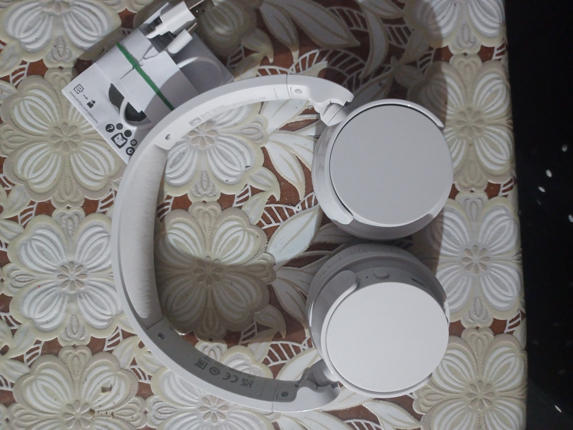 Безжични слушалки Philips