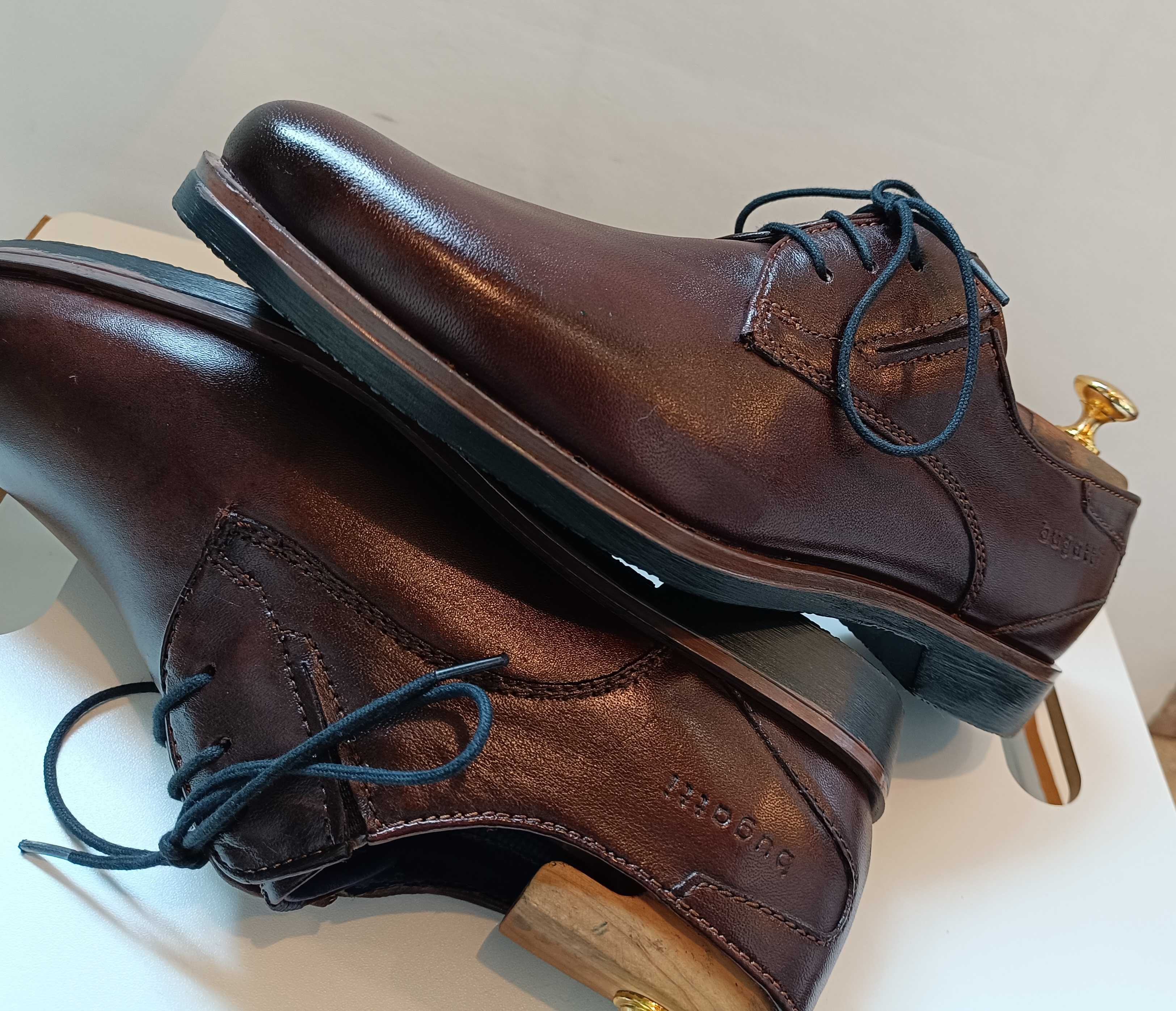 Pantofi derby 45 plain toe premium Bugatti NOI piele naturala moale