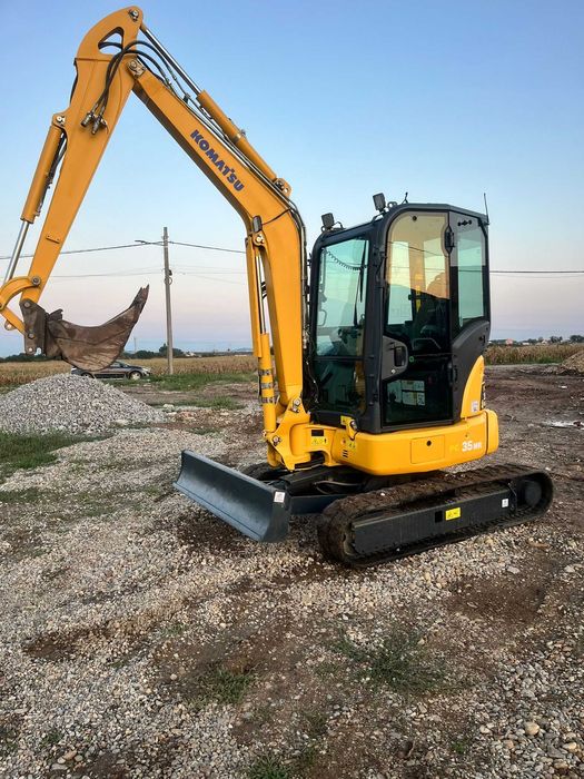 Miniexcavator komatzu ,3,8 T,2021