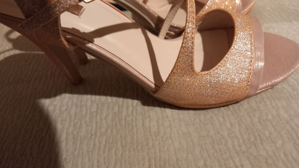 Sandale elegante cu toc nr. 38/39