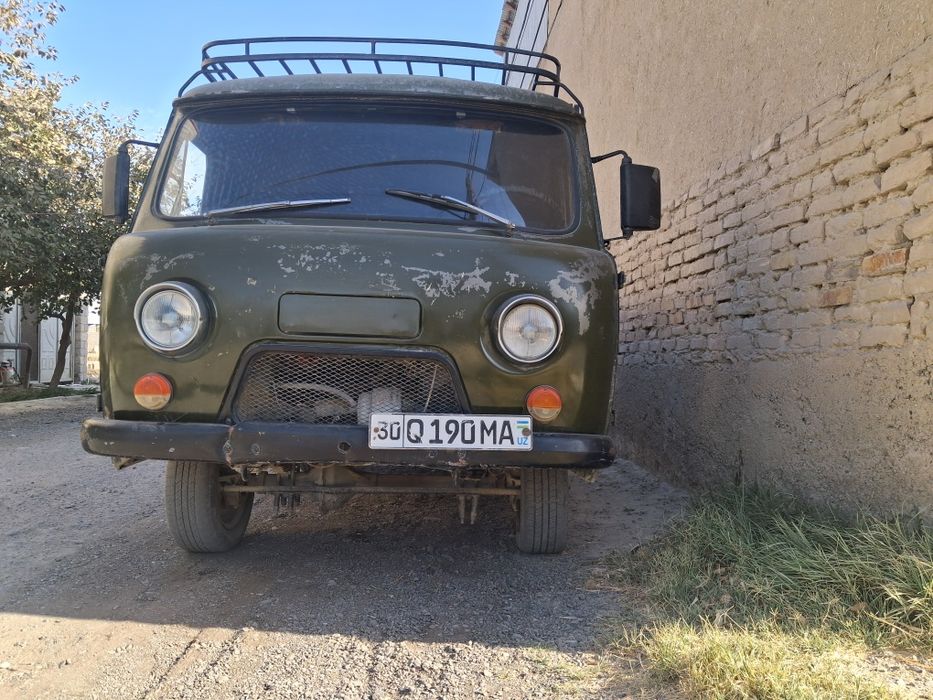Автомобиль УАЗ 452