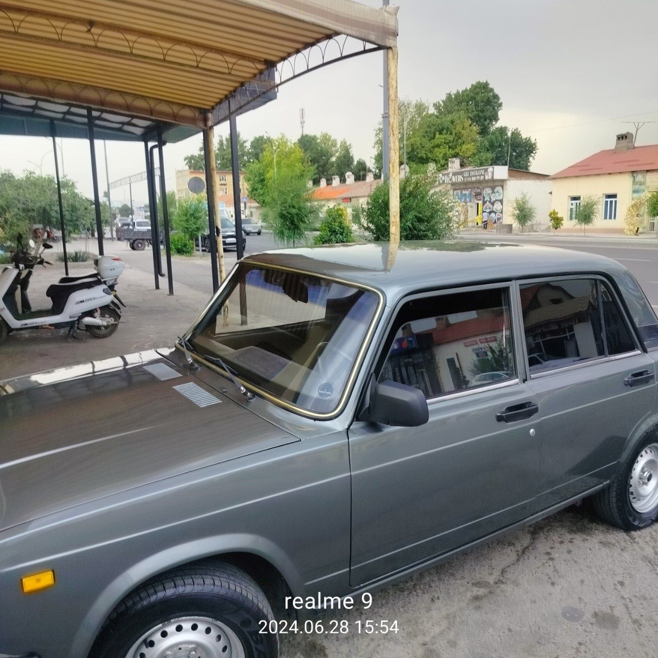 Vaz 2107 sotiladi