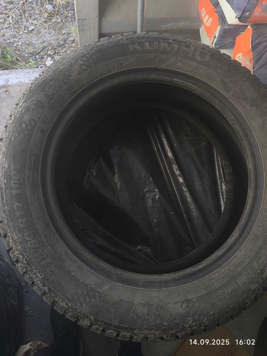 Продам зимние шины шипованные