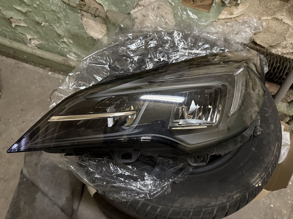 Оригинален LED фар за Opel Astra K – Ляв
