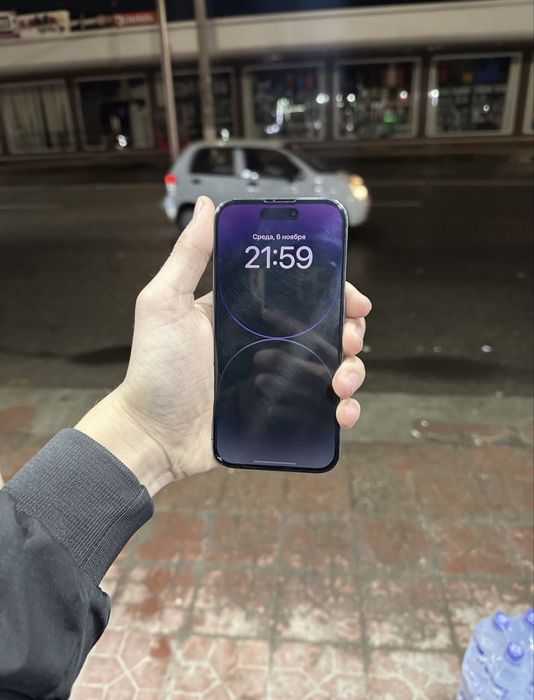 Iphone 14 pro 256 talik aybi yuq hamajoyi chotkey kelib kurib olasiz..