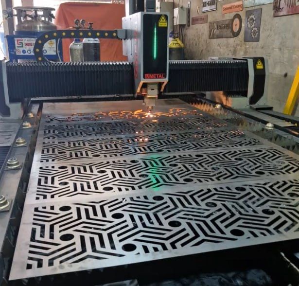 Lazerda metall va naqsh kesish xizmati