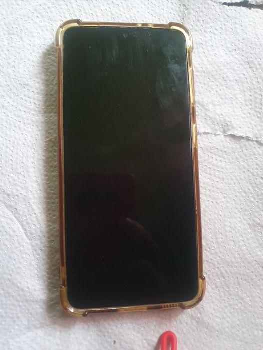 Samsung galaxi s21 5g fac si schimb cu yhunt titan muzic 22000 ultra
