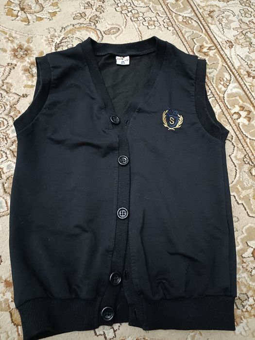 Отдам вещи на мальчика на 6-12 лет.