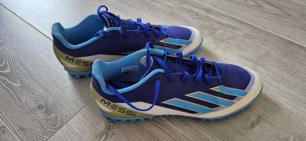 Футболни обувки стоножки Adidas Messi
