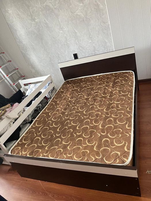 Кровать двухспальная