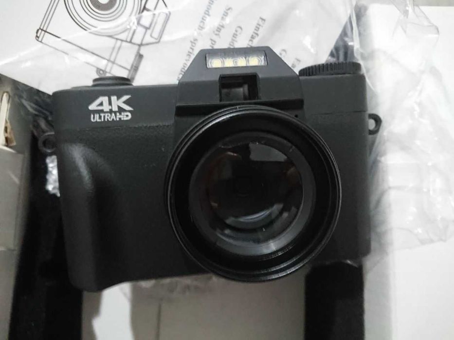 Цифров фотоапарат, 4K, автофокус, с 64GB карта памет, компактен, 48 МП